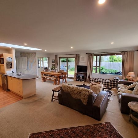 Wanaka Comfort - That Wanaka Tree 외부 사진